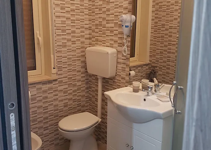 Rometta Oda ve Kahvaltı 4*