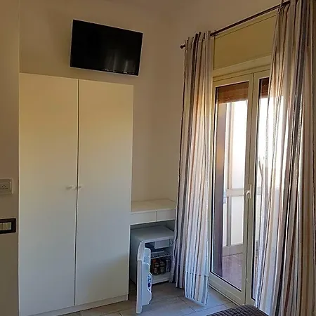 Bed and breakfast Rometta 3*